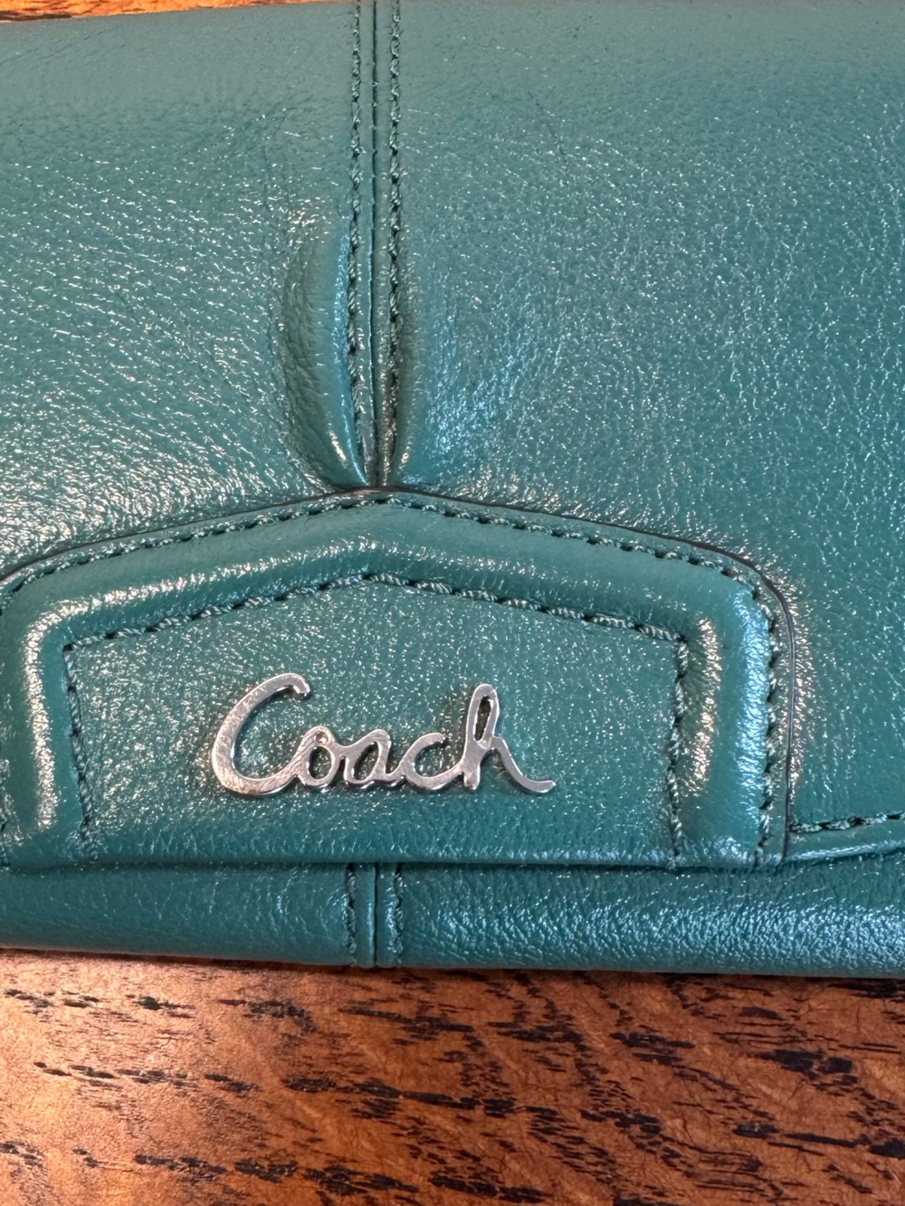 Coach Ashley Teal Green Pleated Leather Compact Wallet - Picture 3 of 12